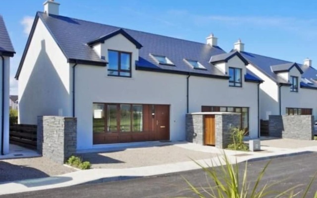 Corran Meabh Holiday Village Lahinch 4003