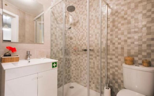 Trendy Alcantara Apartment