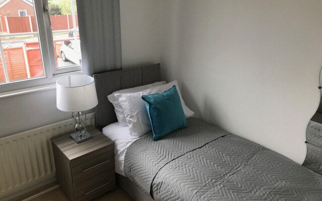 Stay In Liverpool Lytham House