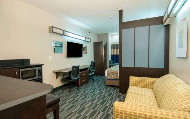 Microtel Inn & Suites by Wyndham Scott/Lafayette