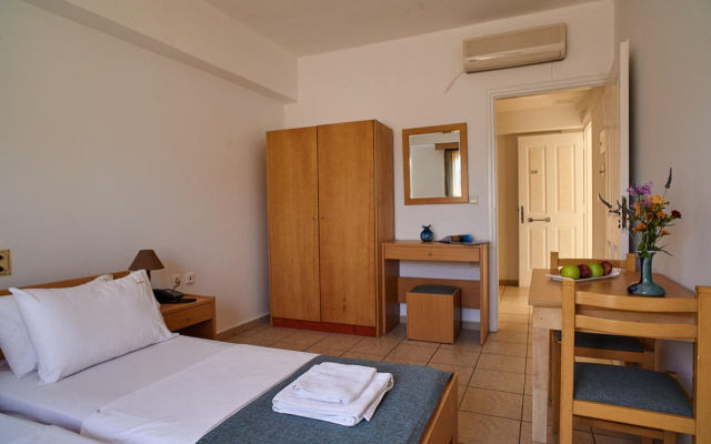 Veronica Hotel