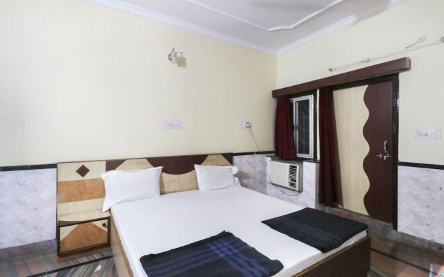 SPOT ON 49918 Hotel Ganapati
