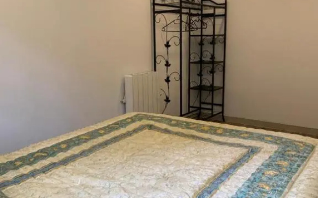 Appartement 2 personnes proche plage(900m) dans une maison individuel.