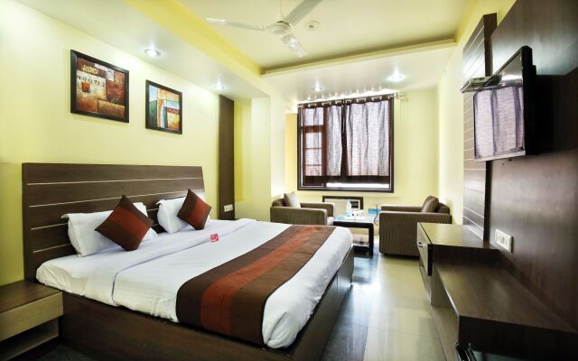 Hotel Aaditya Majha Continental by OYO Rooms