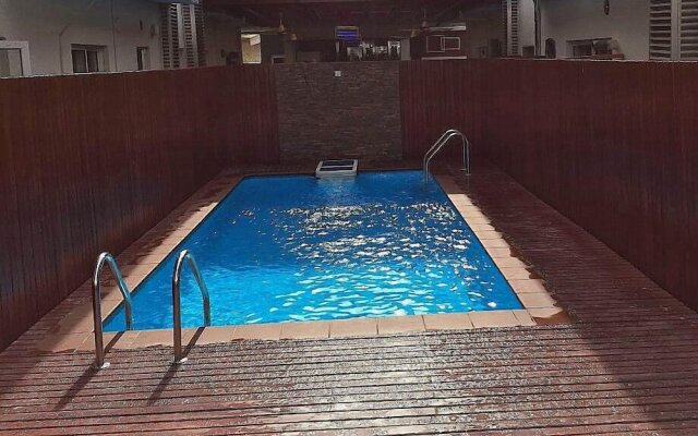 H21 Apartments & Lounge