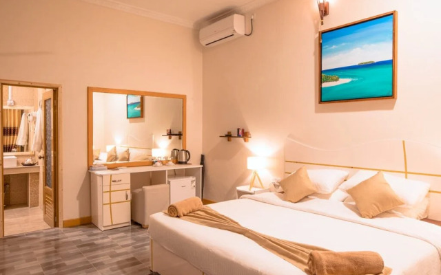 Mandhoo Guesthouse & Dive