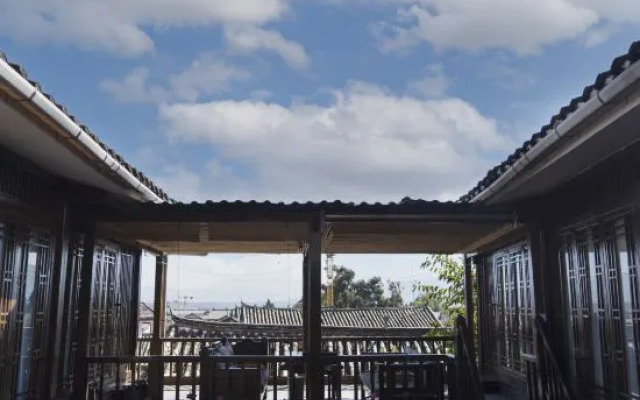 Lijiang Ancient City Xishan Tea House Inn