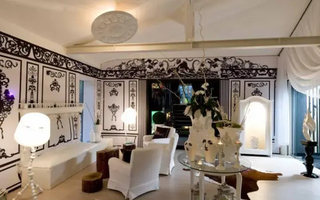 Classix Small Luxury Design Hotel