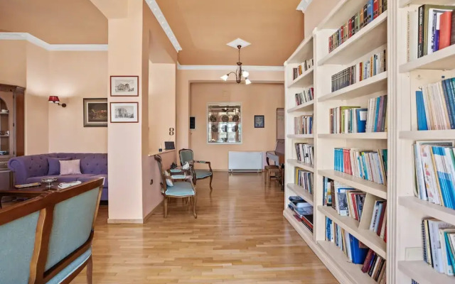 Artistic Apartment in Chania
