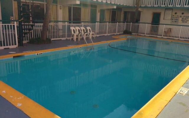 Wayfarer Motel