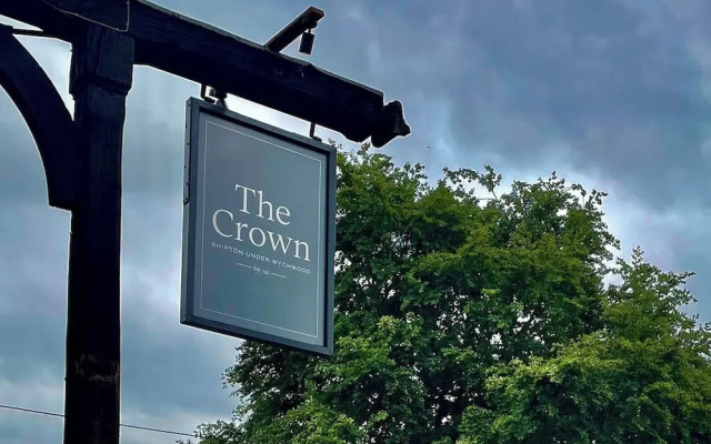 The Crown at Shipton