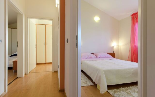 Comfortable Holiday Home in Rovinj with Private Pool