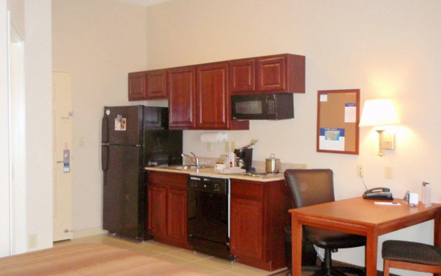 Candlewood Suites Airport by IHG