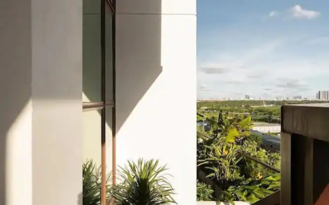 The Metropole The Galleria The Crest