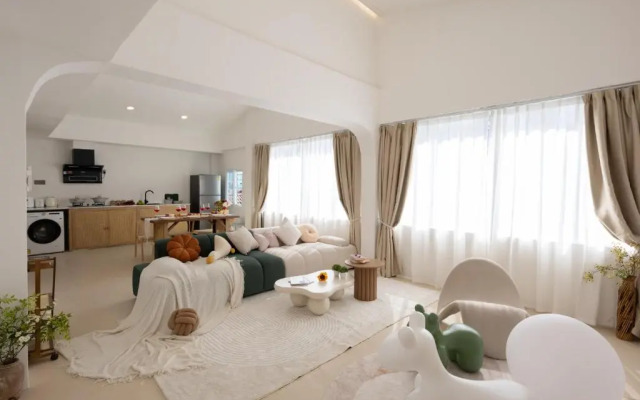 Ratchada Retreat Boutique Suites