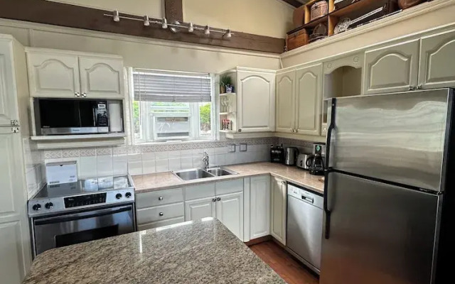 Peachland Beach Resort