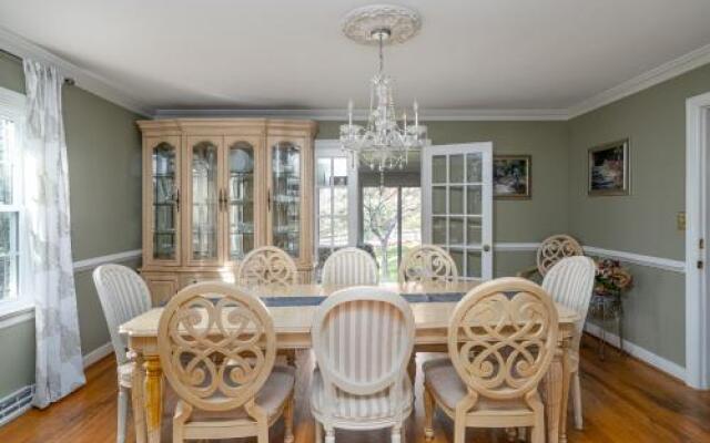 Colonial Gardens Bed & Breakfast