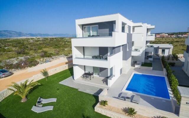 Apartments & Rooms Pool Villas Maris B