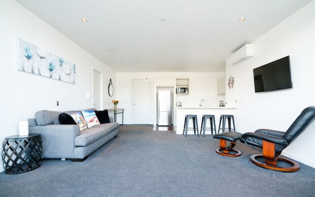 Waterfront Luxury with Pool & Gym