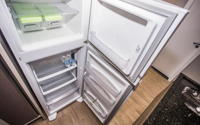 Studio com Cama e Sofá-Cama de Casal - ALL2011