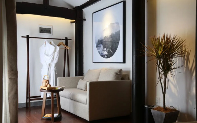 Seclusive Gencaland Hotel