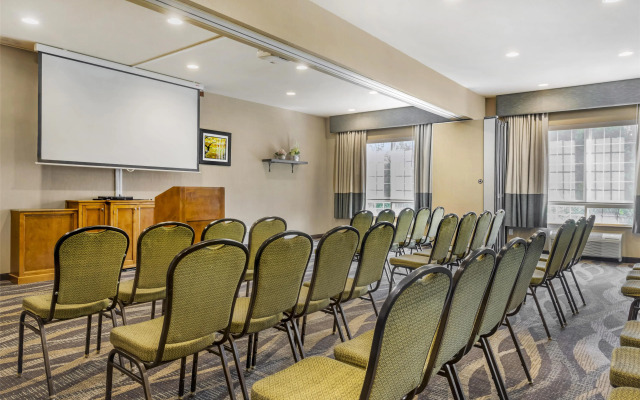Best Western Plus Saint John Hotel & Suites