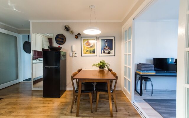 121Bukchon (Japanese Host)