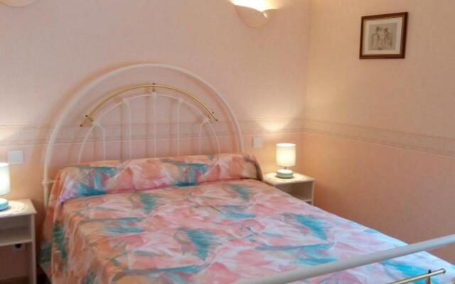 Gîte Merle-Leignec, 2 pièces, 2 personnes - FR-1-496-45