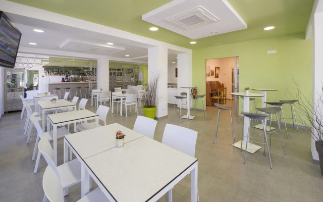Casual Bahía Ibiza Hotel