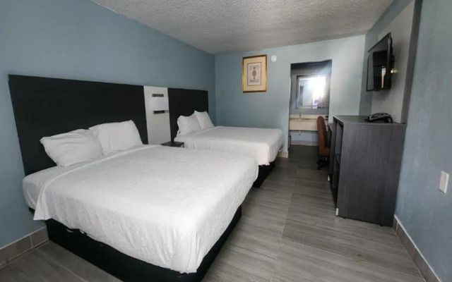 Lone Star Inn & Suites by OYO Harlingen TX