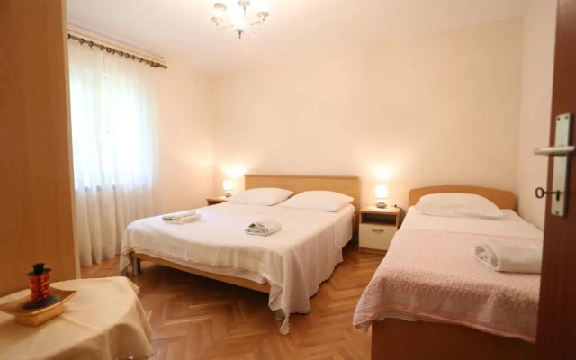 Apartments Slavica Žedno