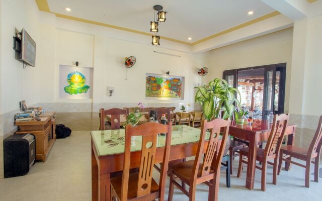 Blue River Villa Homestay