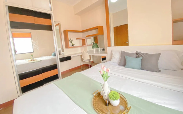 Spacious Cozy Living 3Br At Gateway Ahmad Yani Cicadas Apartment