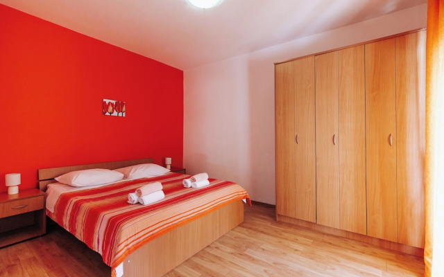 Apartments Lola