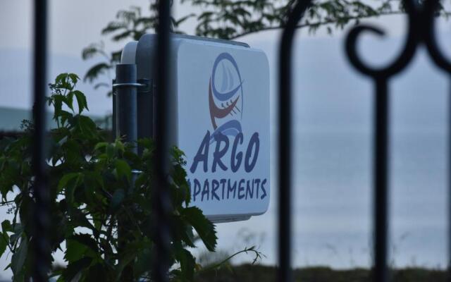 Argo Apartments