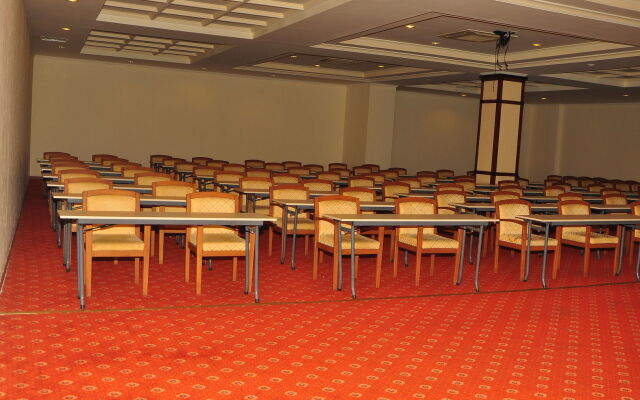 Numa Club Side