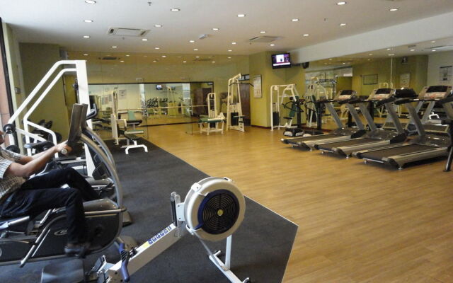 Fnf Service Suite at Times Square