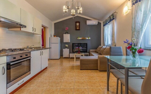 Amazing Home in Medulin With Wifi and 1 Bedrooms