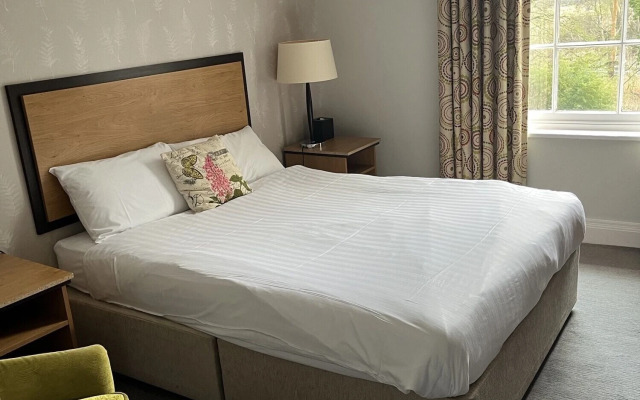 The Riverside House Hotel