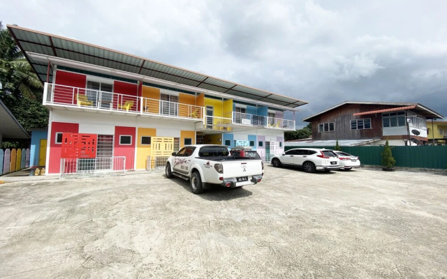 OYO HOME 90312 Rainbow Guesthouse