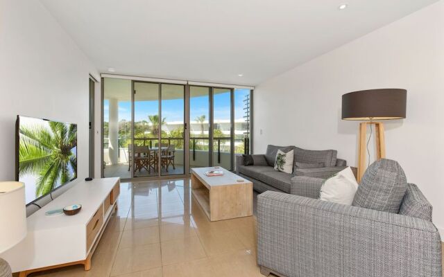 Cotton Beach Apartment 35 - Pool Views