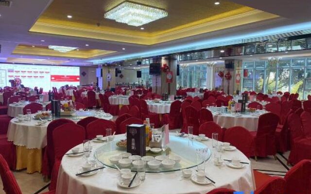 Riverside Lidu Hotel
