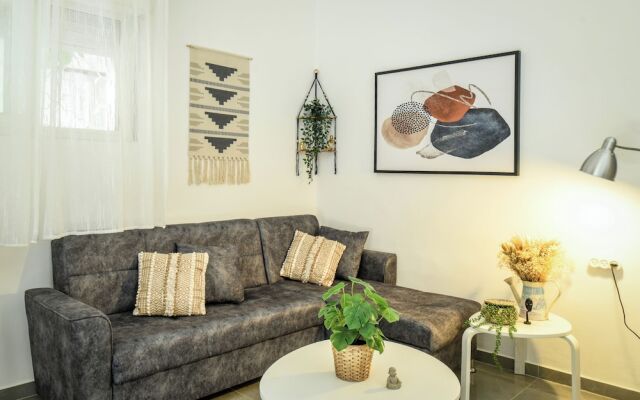 Charming 2BR in Haifa by Sea N' Rent