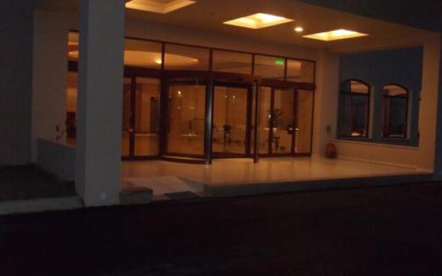 Siris Hotel