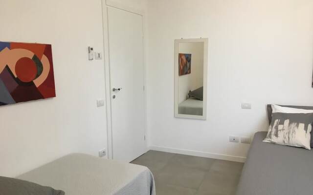 Room Center Station 2