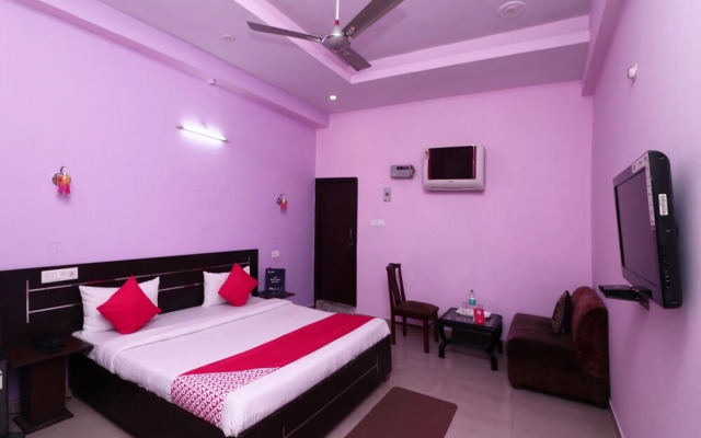 The Rohtak Hyatt by OYO Rooms
