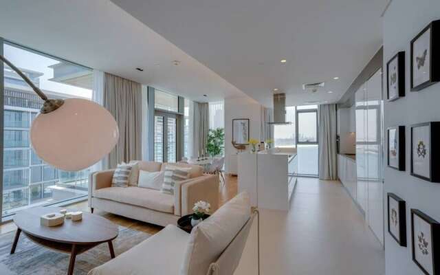 Sea, Pool & Dubai Eye Views Free Early Check-in