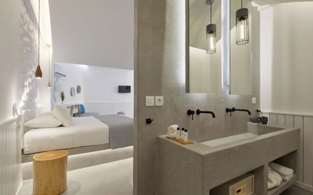 Oscar Beachfront Suites-Adults Only