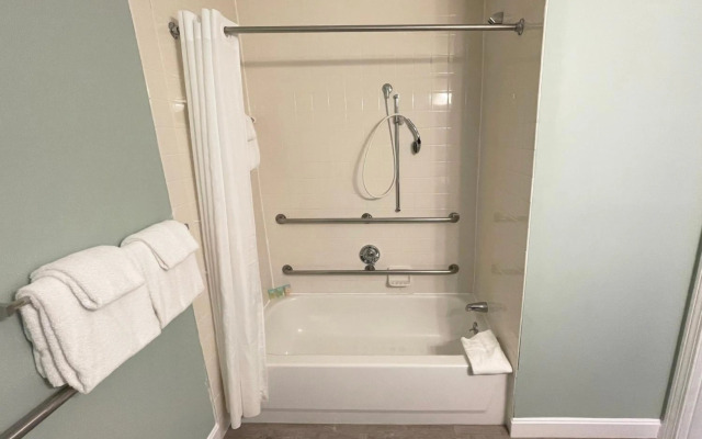 The Mansion at Ocean Edge