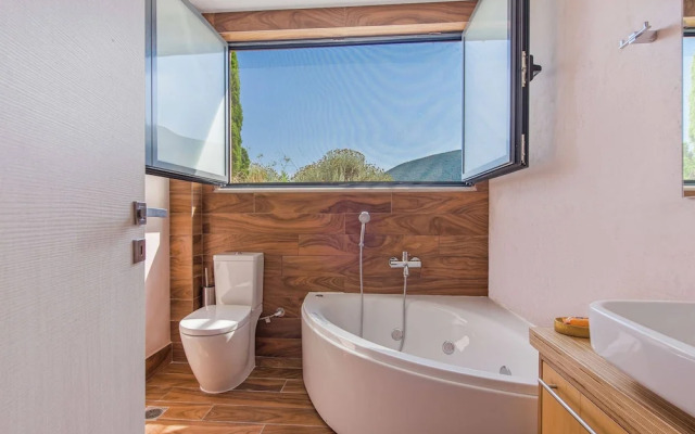 Modern Villa With Private Pool in Sivota